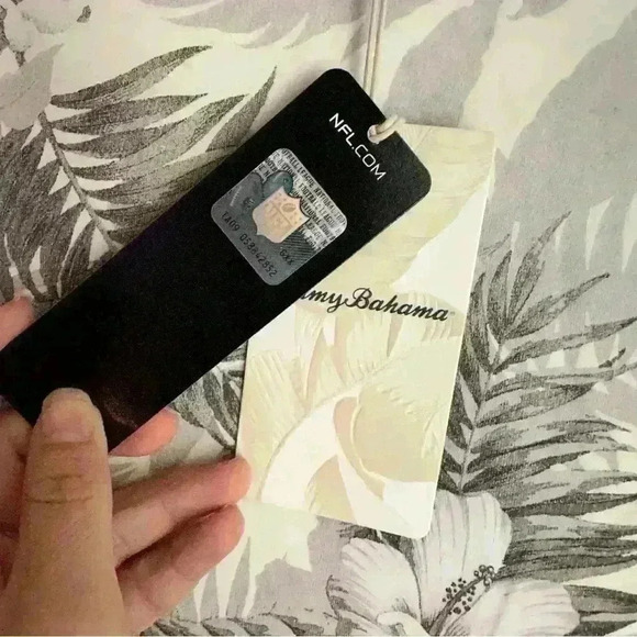 NWT Women's Tommy Bahama White Kansas City Chiefs Floral Victory T-Shirt Size XS - Picture 6 of 8